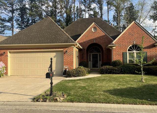 Property at 136 Southlake Ln, Hoover, AL 35244, 4 beds, 3 baths