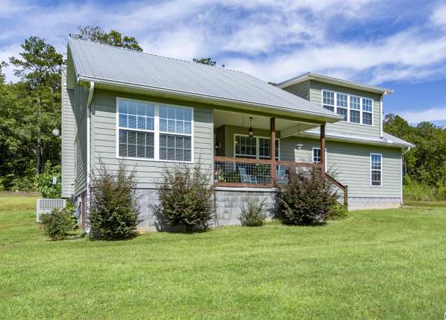 Property at 770 Gallops Ln, Sylacauga, AL 35151, 3 beds, 2 baths