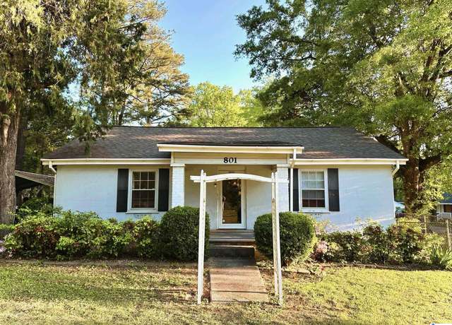 Property at 801 1st Ave W, Alabaster, AL 35007, 3 beds, 1 bath