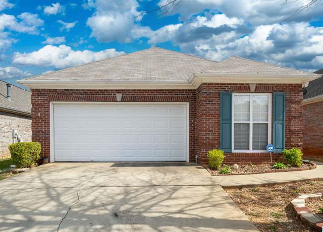 Property at 4788 Longmeadow Dr, Bessemer, AL 35022, 3 beds, 2 baths