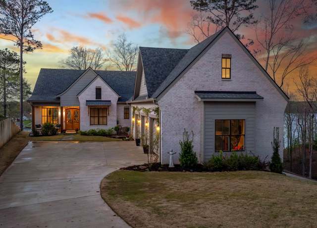 Property at 14922 Edgewater Dr, Northport, AL 35475, 4 beds, 4.5 baths