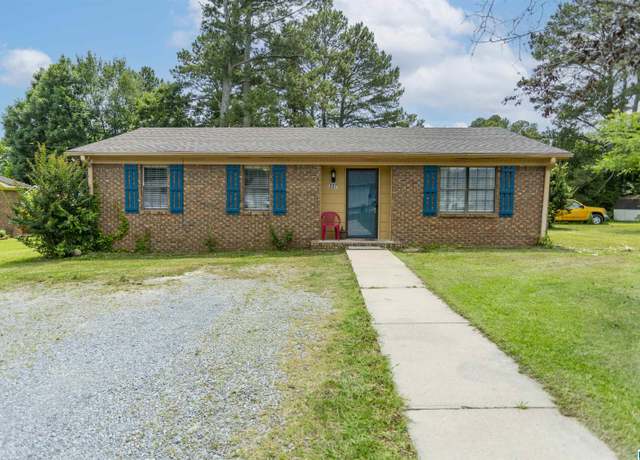 Property at 207 Ellen St, Oneonta, AL 35121, 3 beds, 1.5 baths