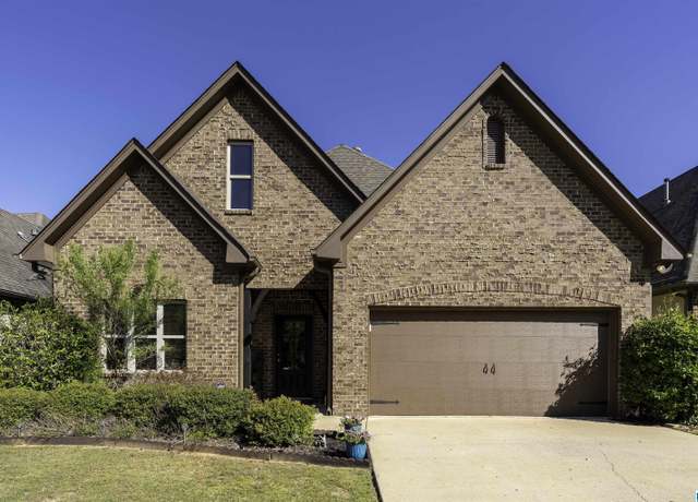 Property at 1047 Springfield Dr, Chelsea, AL 35043, 3 beds, 2 baths