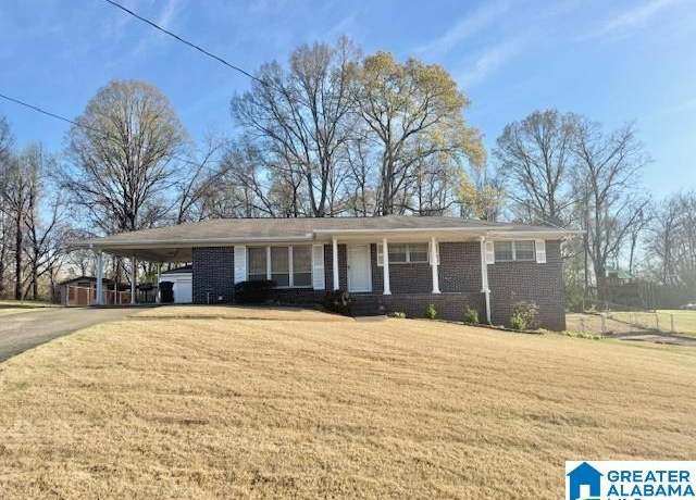 Property at 3008 Crestlane Dr, Adamsville, AL 35005, 3 beds, 2 baths