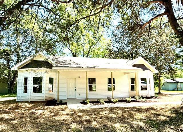 Property at 7209 Pamela St, Leeds, AL 35094, 3 beds, 2 baths