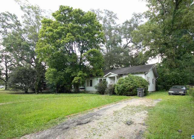 Property at 157 E Crest Rd, Hueytown, AL 35023, 2 beds, 1 bath