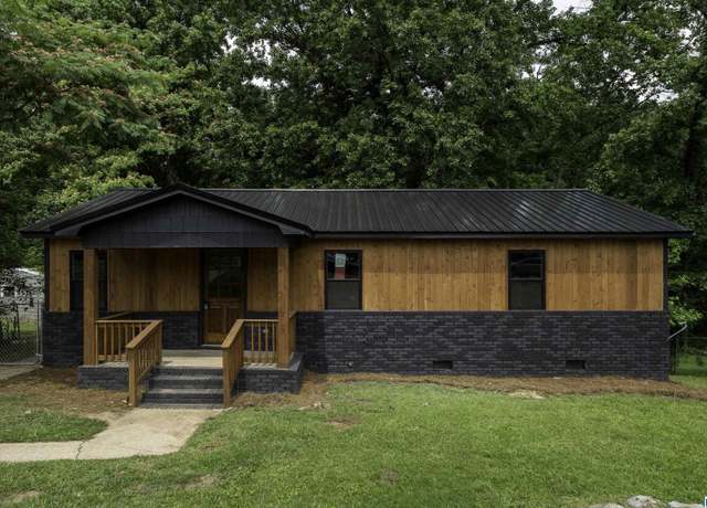 Property at 364 Five Acre Rd, Hueytown, AL 35023, 3 beds, 2 baths