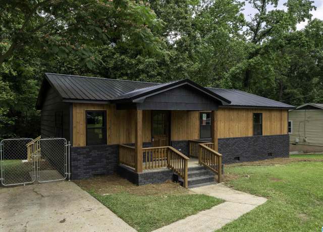 Property at 364 Five Acre Rd, Hueytown, AL 35023, 3 beds, 2 baths