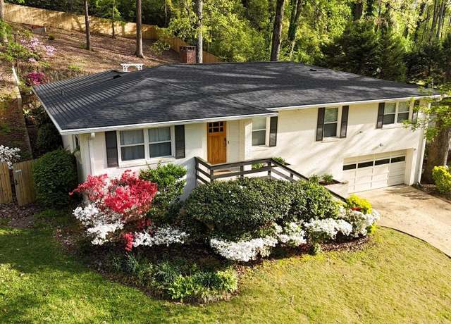 Property at 1793 Old Creek Trl, Vestavia Hills, AL 35216, 3 beds, 2 baths