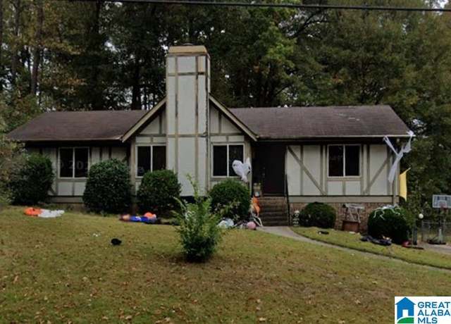 Property at 1228 Macqueen Dr, Helena, AL 35080, 3 beds, 2 baths