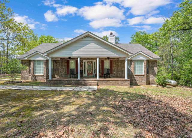Property at 225 Cobb Dr, Jemison, AL 35085, 2 beds, 2.5 baths