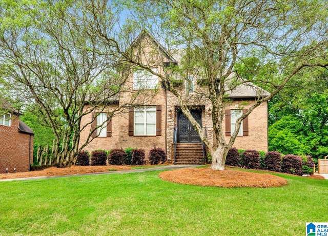 Property at 215 Red Bay Dr, Maylene, AL 35114, 5 beds, 4.5 baths