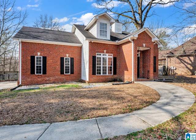 Property at 104 Kentwood Trail Cir, Alabaster, AL 35007, 3 beds, 2.5 baths