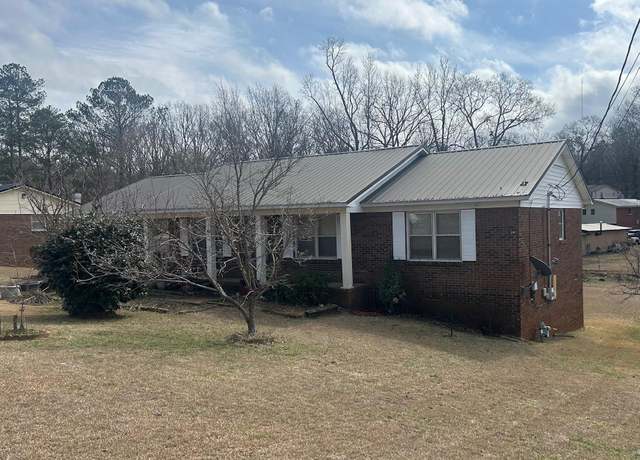 Property at 1304 Lenlock Ln, Anniston, AL 36206, 3 beds, 2 baths