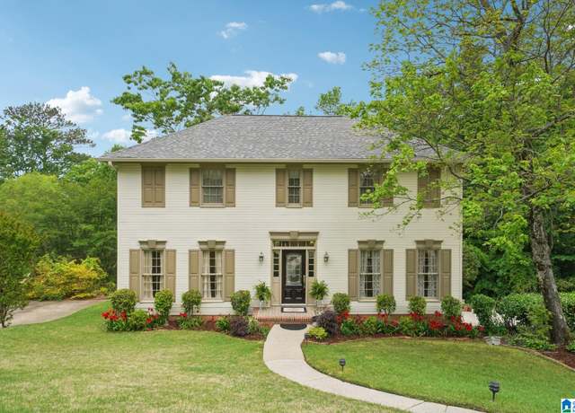 Property at 1462 Shades Crest Rd, Hoover, AL 35226, 4 beds, 3.5 baths