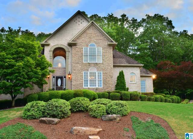 Property at 160 Shiraz St, Alabaster, AL 35007, 3 beds, 4 baths