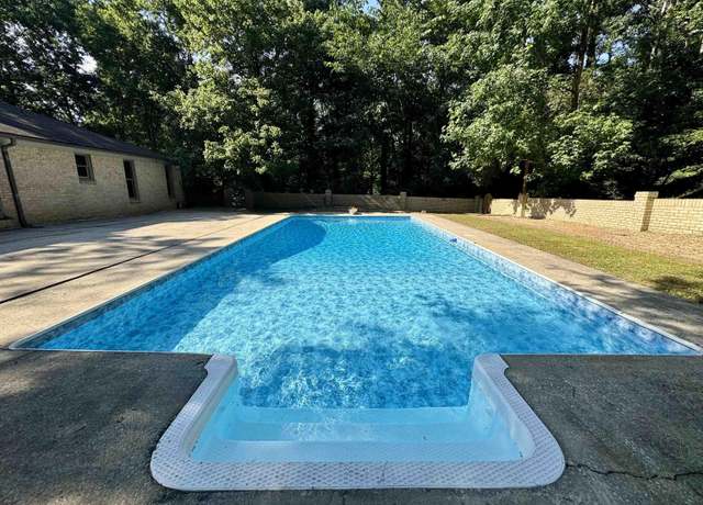 Property at 4911 Altadena South Dr, Hoover, AL 35244, 3 beds, 3 baths