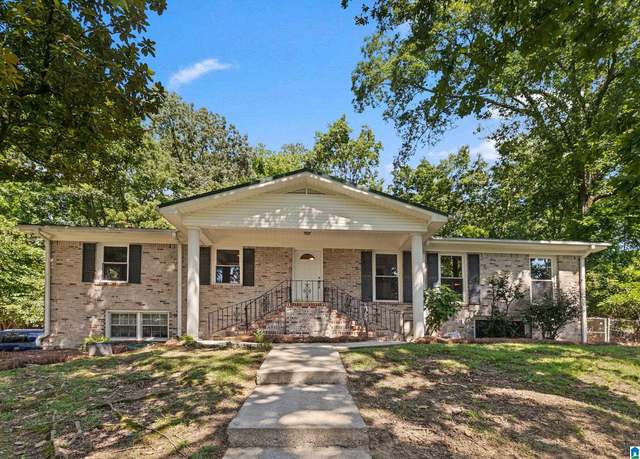 Property at 608 Stonehaven Rd, Hoover, AL 35226, 4 beds, 2 baths