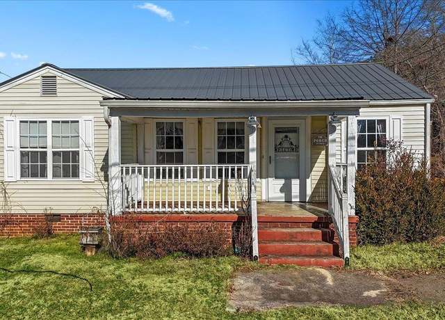 Property at 506 Appletree St, Scottsboro, AL 35768, 3 beds, 2 baths
