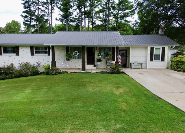 Property at 1417 Cottonwood Ln SE, Cullman, AL 35055, 4 beds, 2 baths