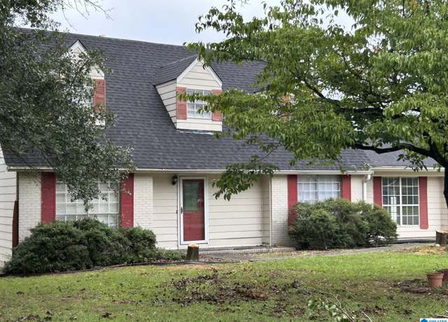 Property at 59 Cloverdale Dr, Sylacauga, AL 35150, 3 beds, 2 baths