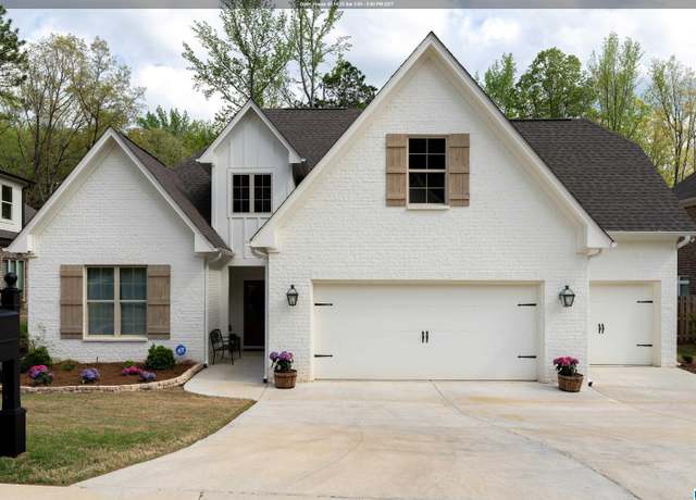 Property at 330 Kinross Cir, Pelham, AL 35124, 4 beds, 3 baths