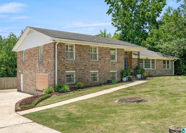 Property at 1825 Cedarwood Rd, Vestavia Hills, AL 35216, 3 beds, 3 baths