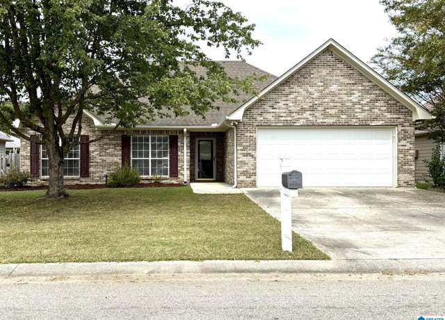 Property at 134 Spring St, Calera, AL 35040, 3 beds, 2 baths