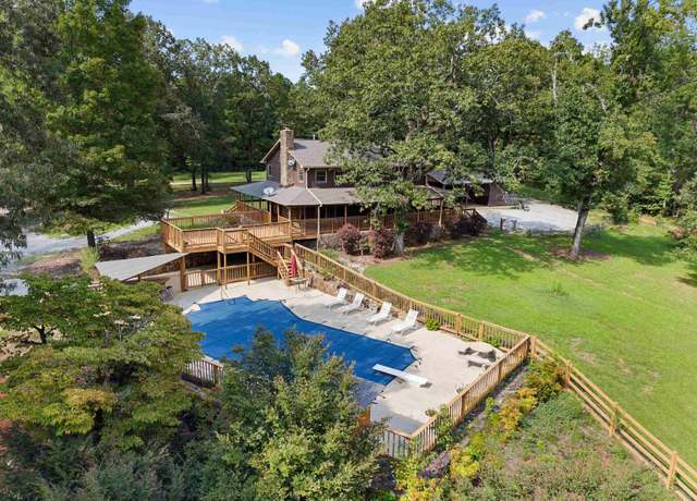 Property at 222 Sweetgum Rd, Calera, AL 35040, 5 beds, 3 baths