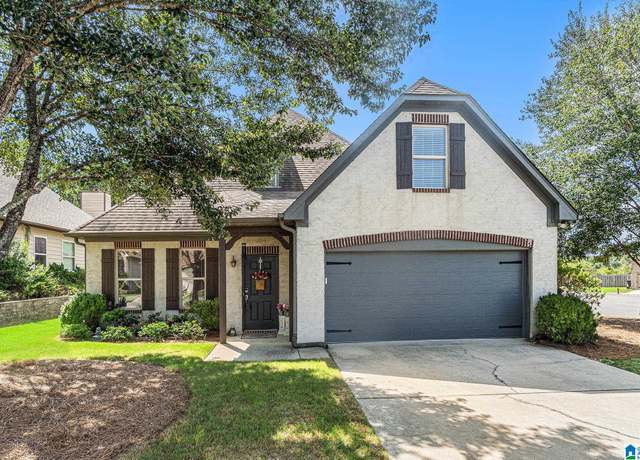 Property at 1000 Pine Valley Dr, Calera, AL 35040, 3 beds, 2 baths