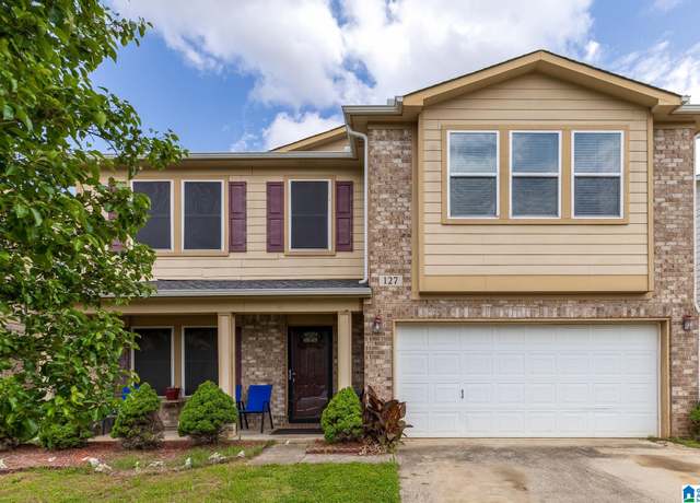 Property at 127 Bellevue Dr, Meridianville, AL 35759, 4 beds, 3 baths