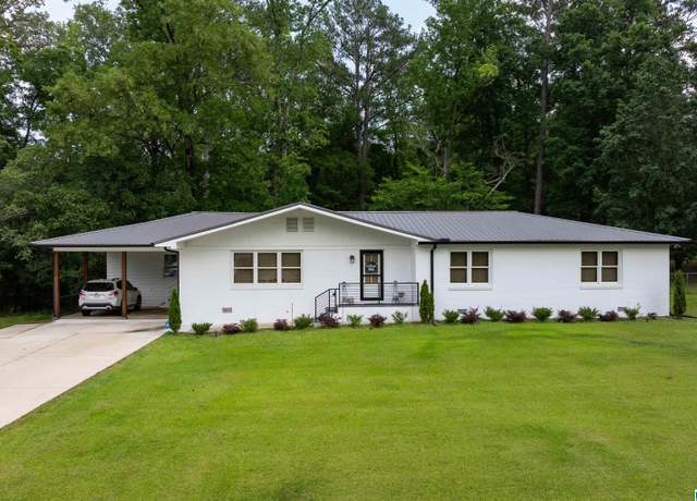 Property at 902 Wolf Creek Rd S, Pell City, AL 35128, 4 beds, 2 baths