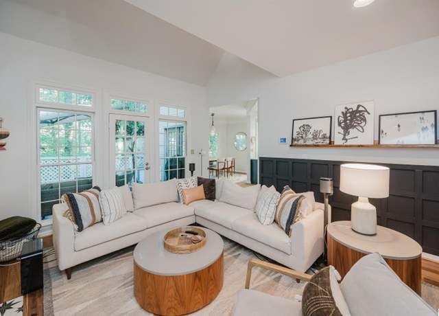 Property at 4168 Highlands Cir, Birmingham, AL 35213, 2 beds, 2.5 baths