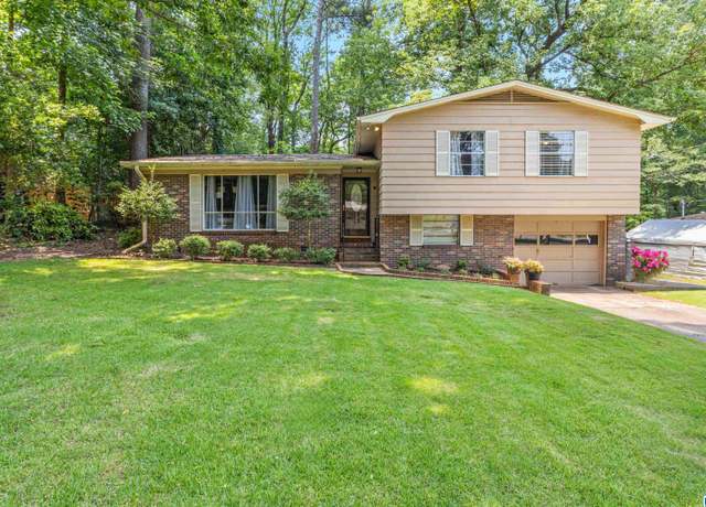 Property at 809 Sherwood Forest Dr, Birmingham, AL 35235, 3 beds, 2 baths