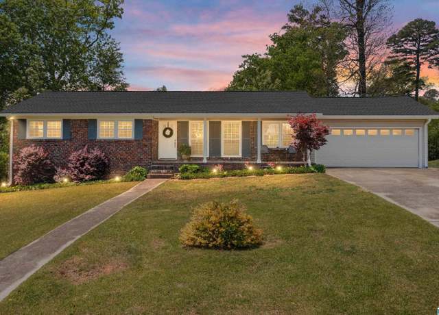 Property at 2556 Fleetway Dr, Vestavia Hills, AL 35226, 3 beds, 2 baths