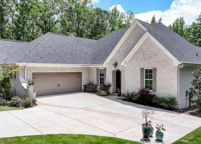 Property at 1834 Moonbrook Dr, Dadeville, AL 36853, 3 beds, 2.5 baths