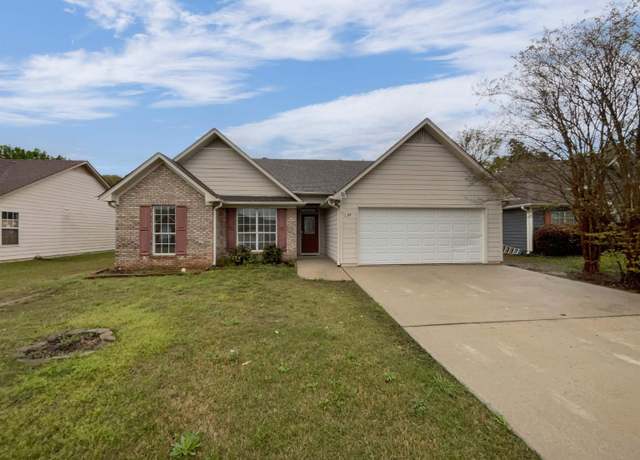 Property at 130 Sunset Ln, Calera, AL 35040, 3 beds, 2 baths