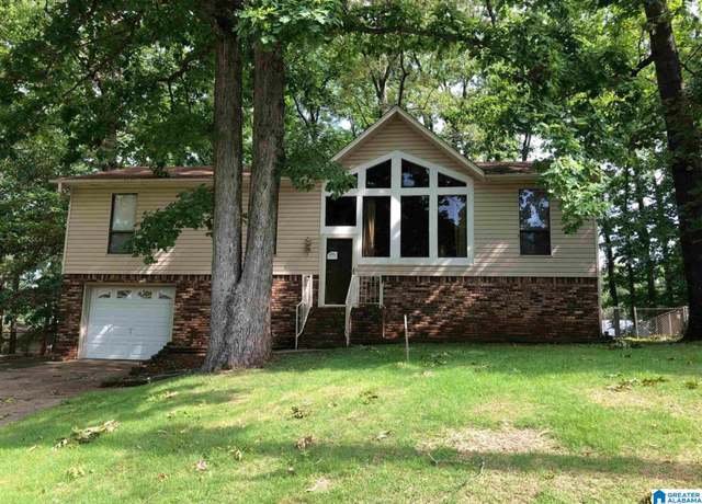 Property at 10 Polaris Cir, Birmingham, AL 35215, 3 beds, 2 baths