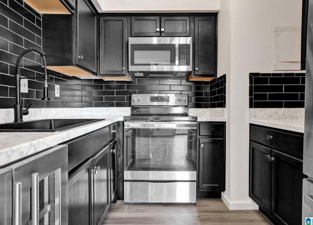 Property at 2401 Arlington Cres Unit B, Birmingham, AL 35205, 2 beds, 2 baths