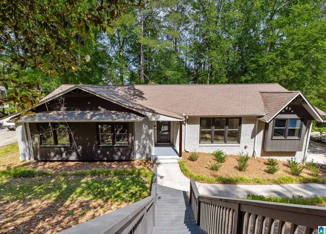 Property at 1608 Kestwick Dr, Hoover, AL 35226, 3 beds, 3.5 baths