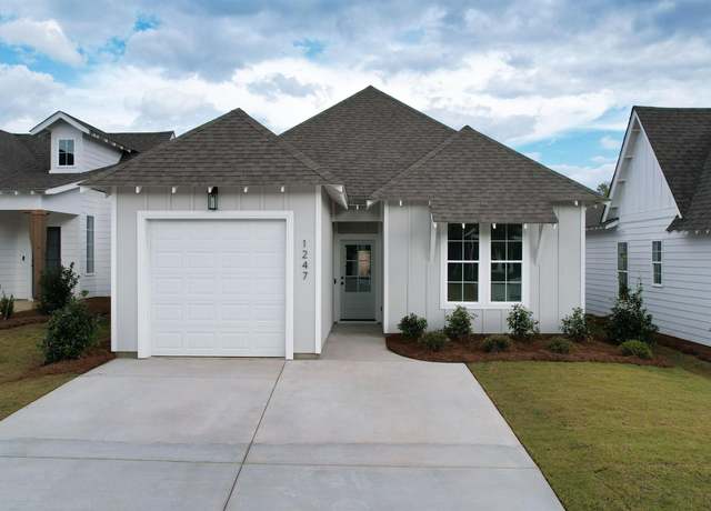 Property at 144 Shiloh Creek Dr, Calera, AL 35040, 3 beds, 2 baths