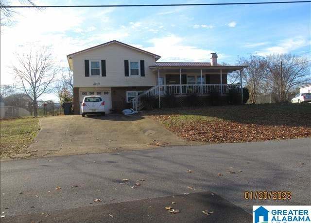 Property at 2110 Hinton Dr, Oxford, AL 36203, 3 beds, 2.5 baths