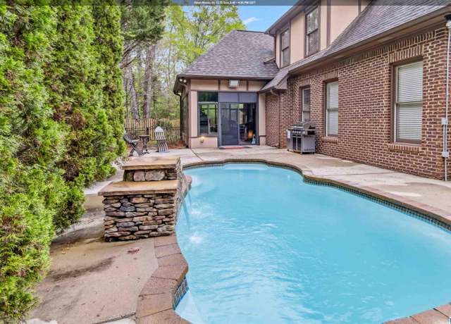 Property at 2119 Southbridge Ct, Hoover, AL 35244, 5 beds, 3.5 baths