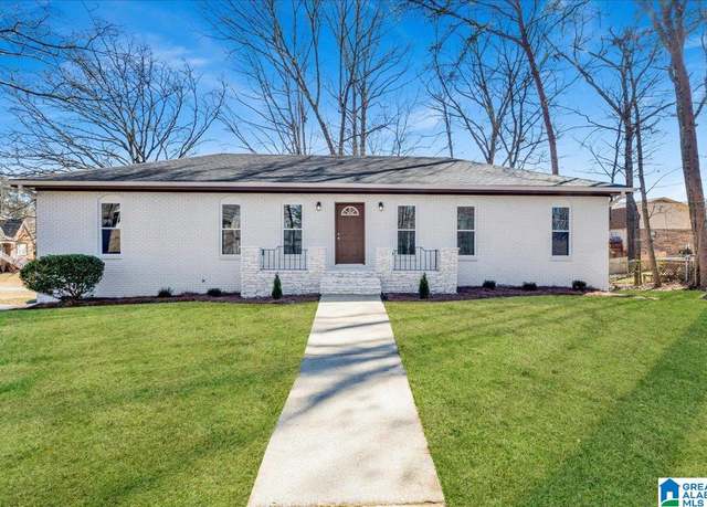 Property at 727 13th Ct, Pleasant Grove, AL 35127, 4 beds, 3 baths