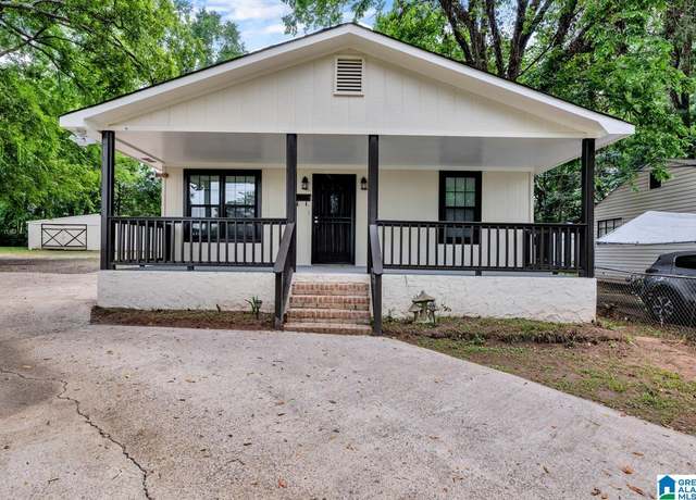 Property at 1332 14th Pl SW, Birmingham, AL 35211, 4 beds, 2 baths