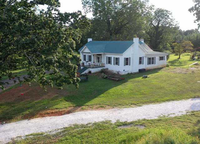 Property at 5400 Ridgewood Ave, Anniston, AL 36206, 3 beds, 2 baths