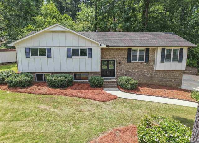 Property at 2041 Longmeadow Ln, Hoover, AL 35216, 4 beds, 3 baths