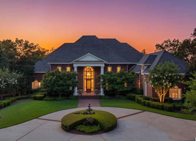 Property at 8034 Castlehill Rd, Hoover, AL 35242, 6 beds, 8 baths