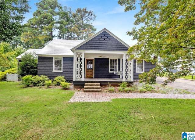 Property at 116 Parkway Dr, Trussville, AL 35173, 5 beds, 3 baths