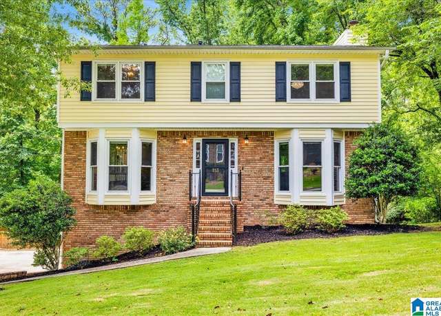 Property at 113 Pine Cliff Cir, Hoover, AL 35226, 3 beds, 2.5 baths